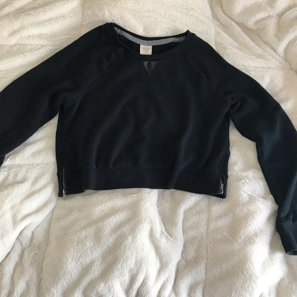 💥4 FOR $20💥Abercrombie & Fitch sweatshirt - Picture 2 of 6